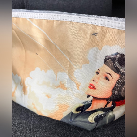 Pretty make up bag Dove - Picture 3 of 5